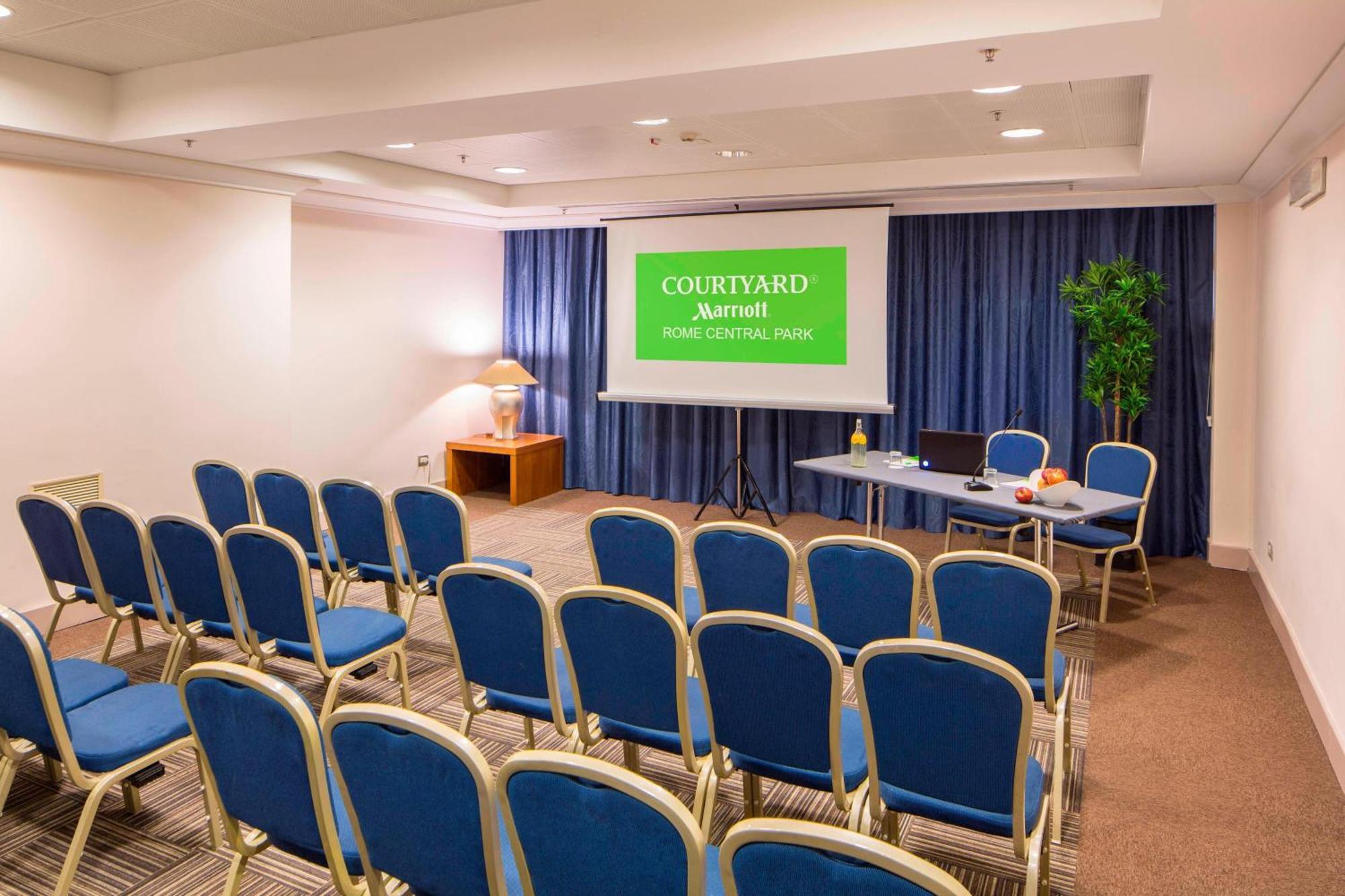 Courtyard By Marriott Rome Central Park Exteriér fotografie