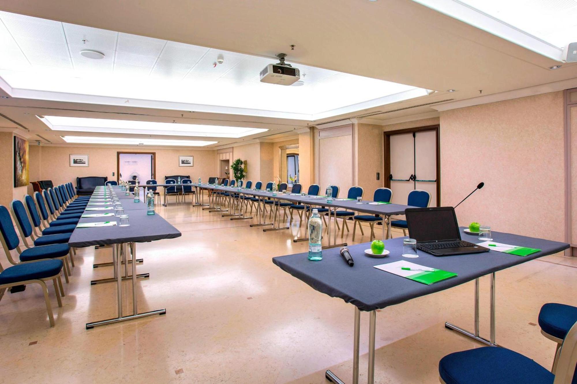 Courtyard By Marriott Rome Central Park Exteriér fotografie